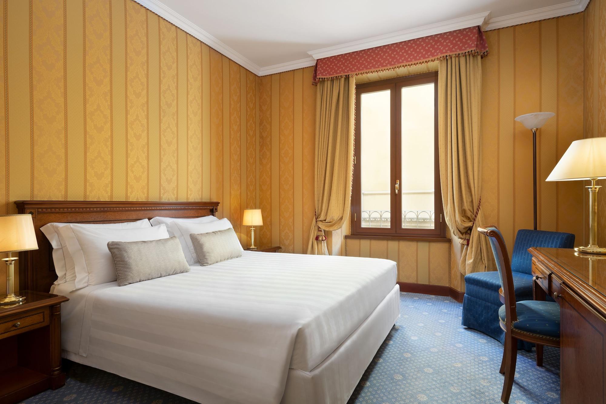 فندق بروفاني بالاس بيرودجا المظهر الخارجي الصورة A room at the hotel