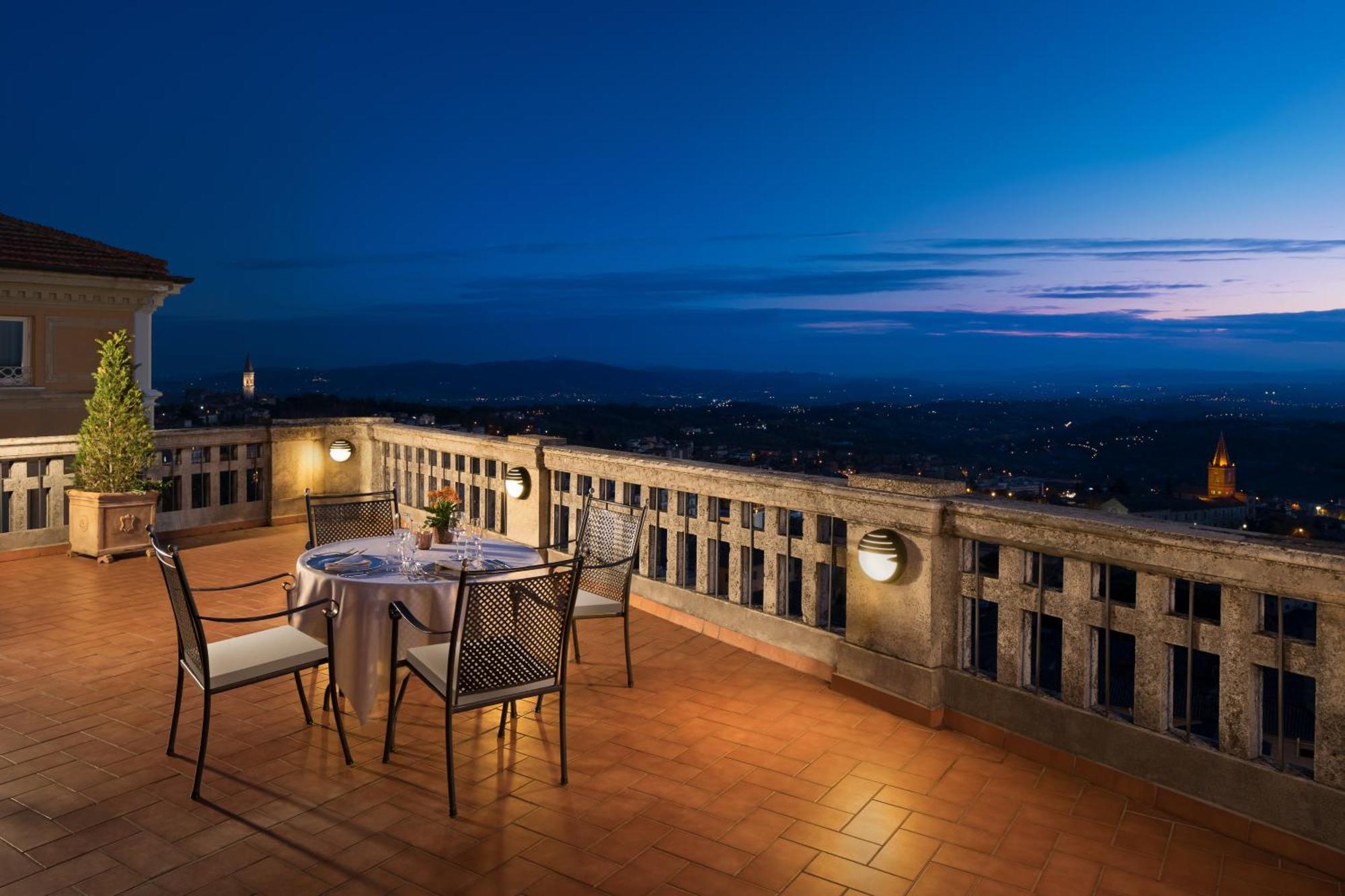 فندق بروفاني بالاس بيرودجا المظهر الخارجي الصورة The Terrace at the Westin Palace, Madrid